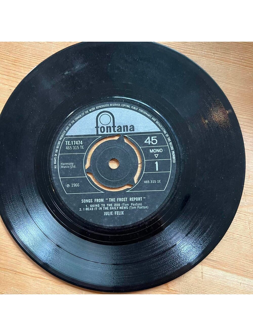 Julie Felix - Songs from "The Frost Report" 45rpm VG+ R10